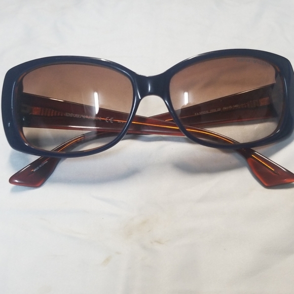 Set of 3 pairs of sunglasses - Picture 4 of 7